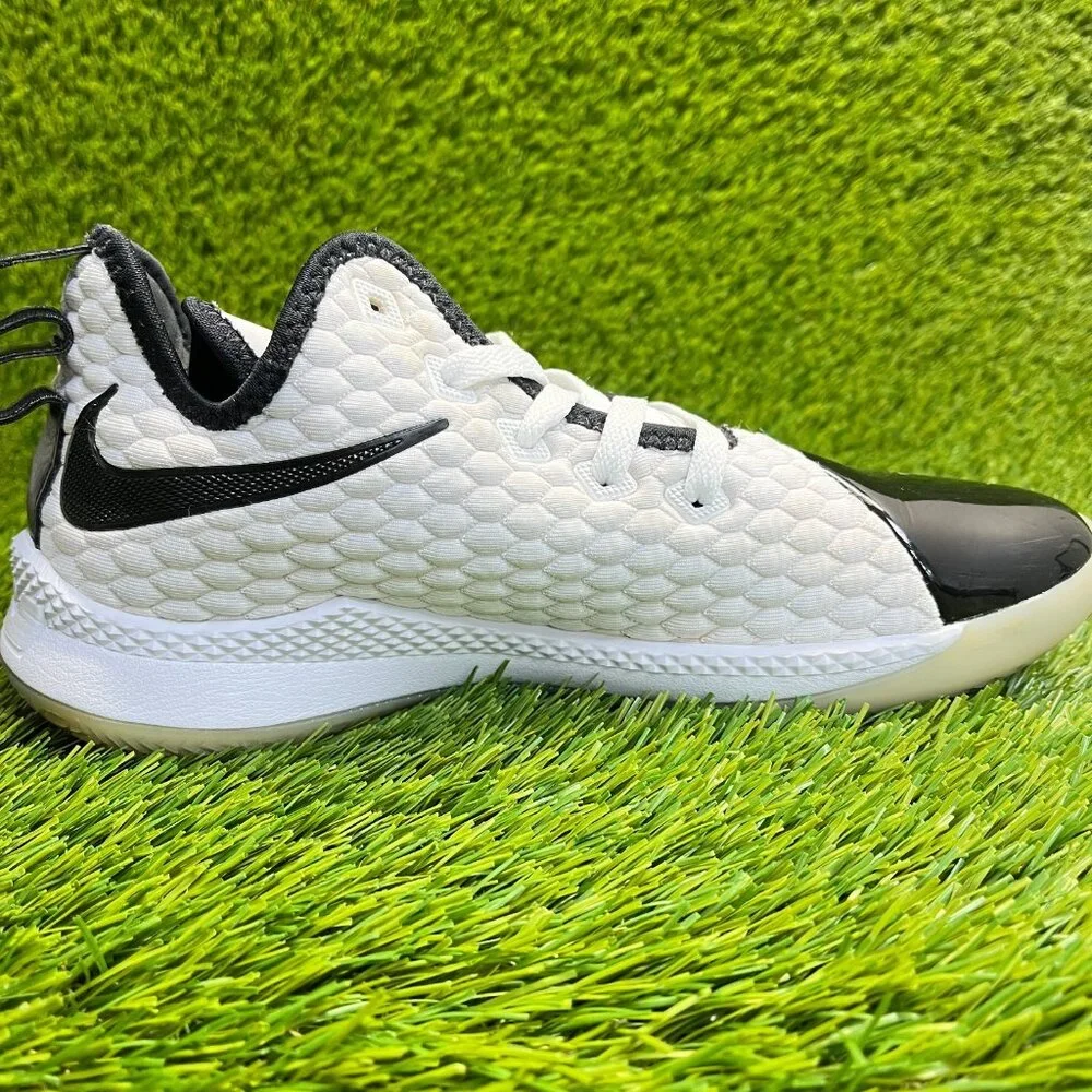 Nike please review